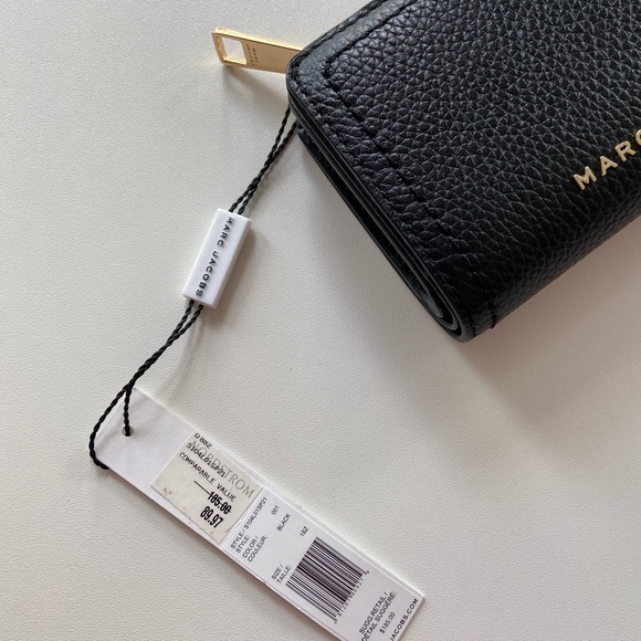 Marc Jacobs Groove Black Leather Wallet - NWT - Picture 3 of 9